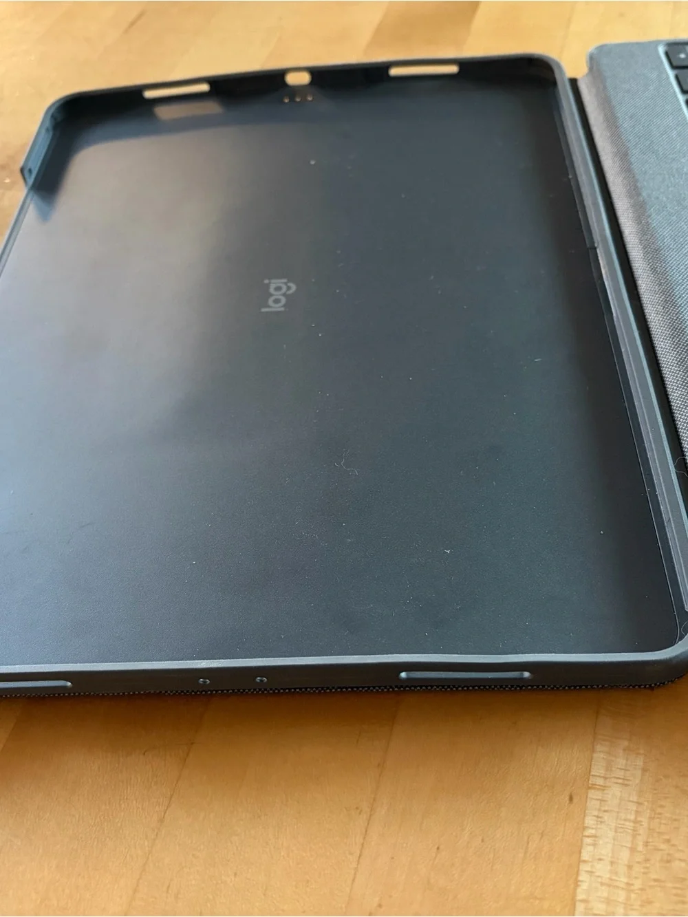 Logitech gray combo touch Tablet Keyboard Case with Trackpad 13” iPad Pro